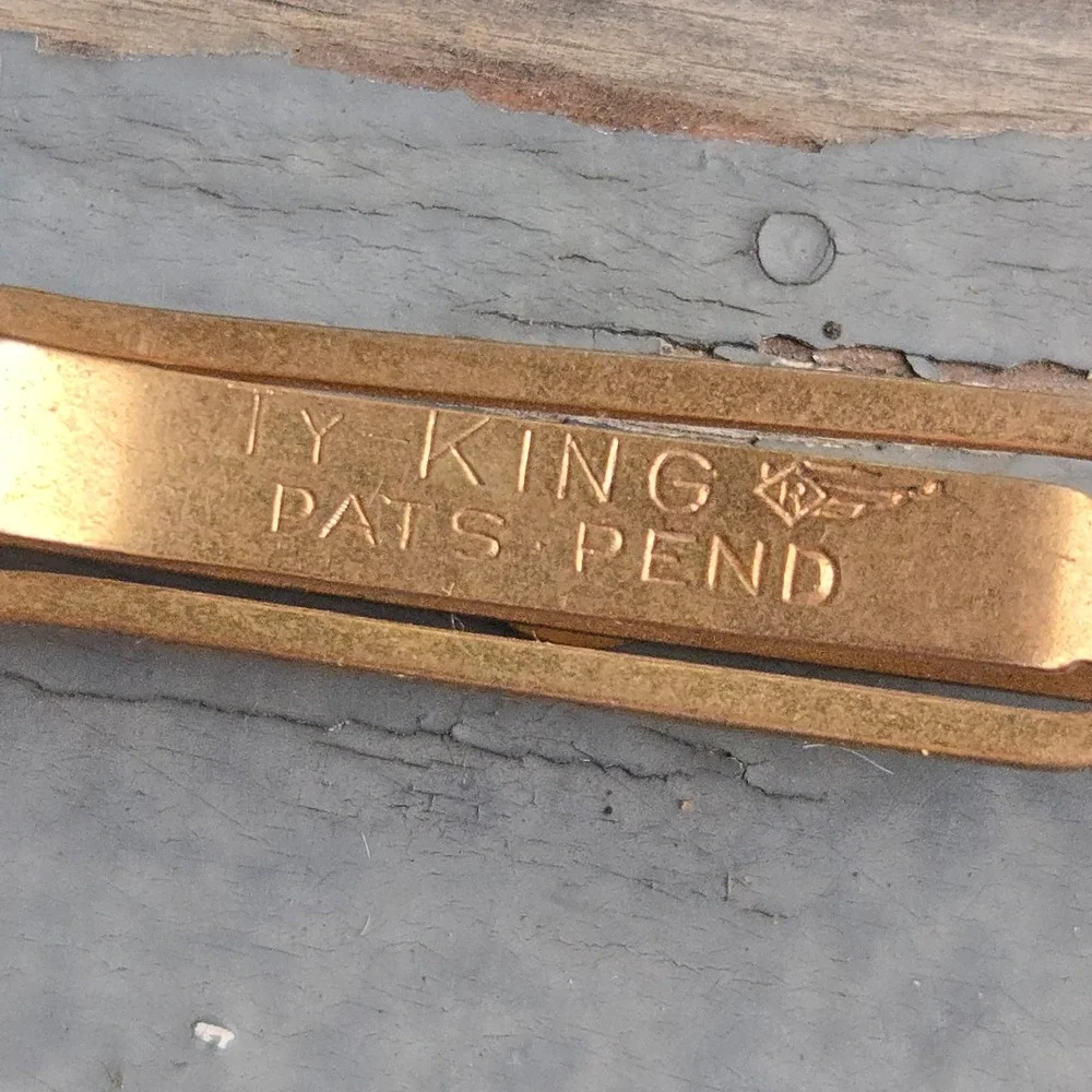Vtg Ty King Tie‎ Clip Gold Blue Enamel W Logo Men 3